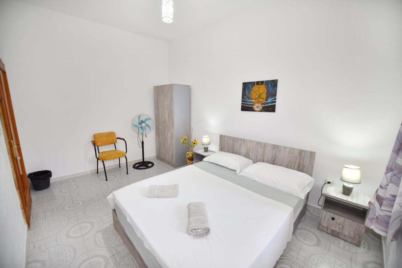 12 B&B Shkodra Kültér fotó